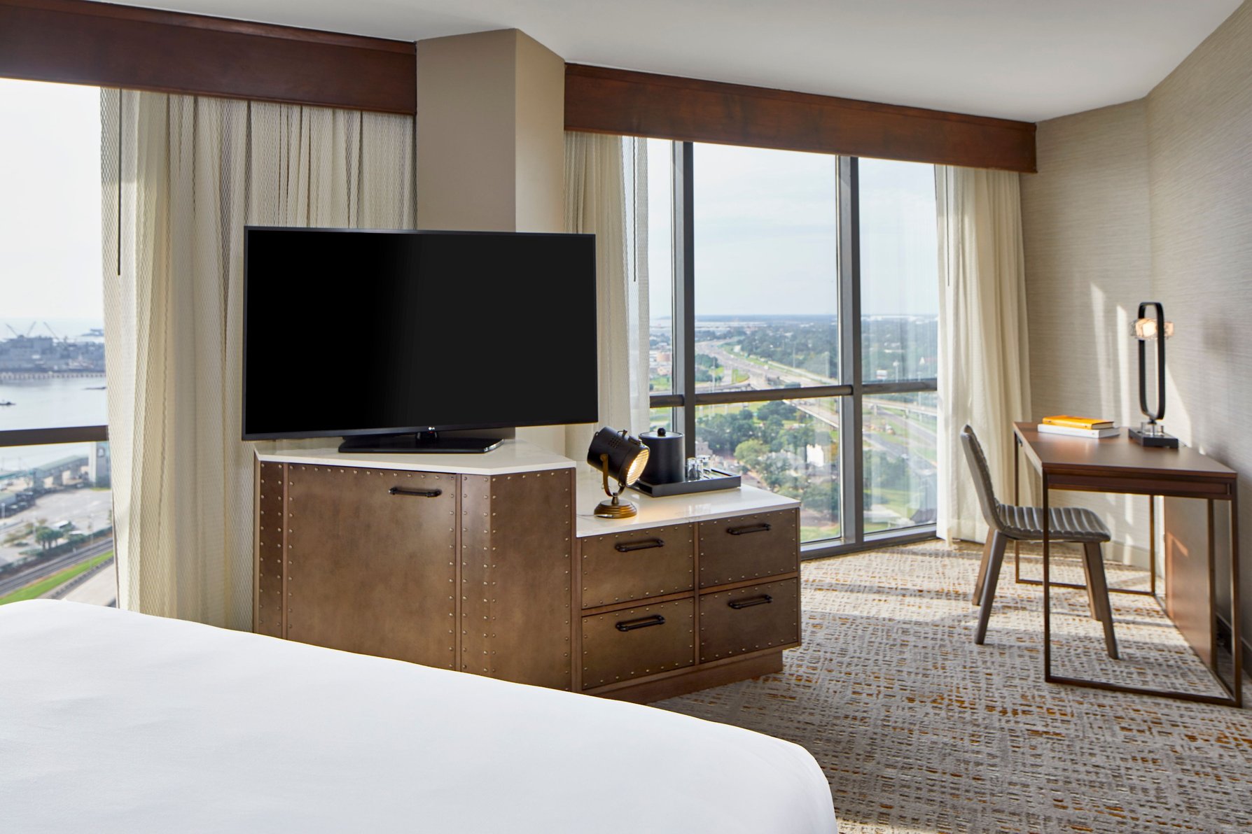 Renaissance Mobile Riverview Plaza Hotel by Marriott - Tap to explore photos