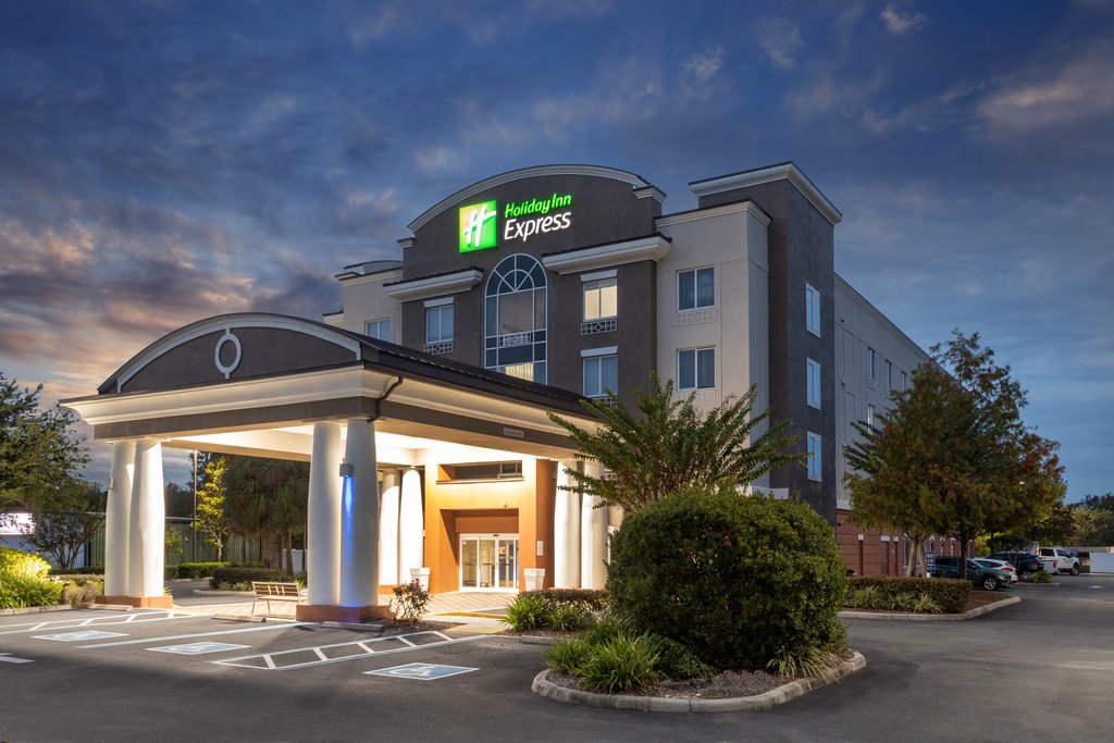 Holiday Inn Express CRYSTAL RIVER - Tap to explore photos