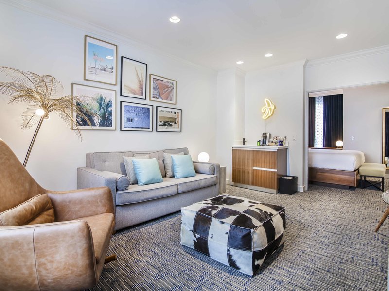 Hotel Belmont Vancouver an Ascend Hotel Collection