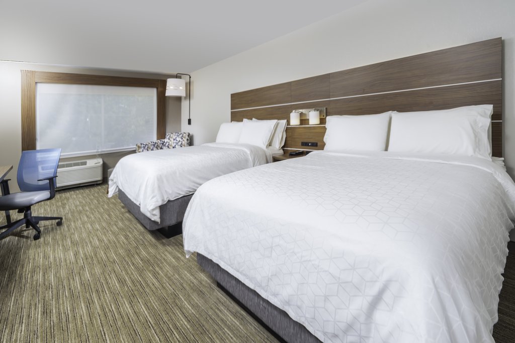 Holiday Inn Express & Suites BREVARD - CITY CENTER - Tap to explore photos