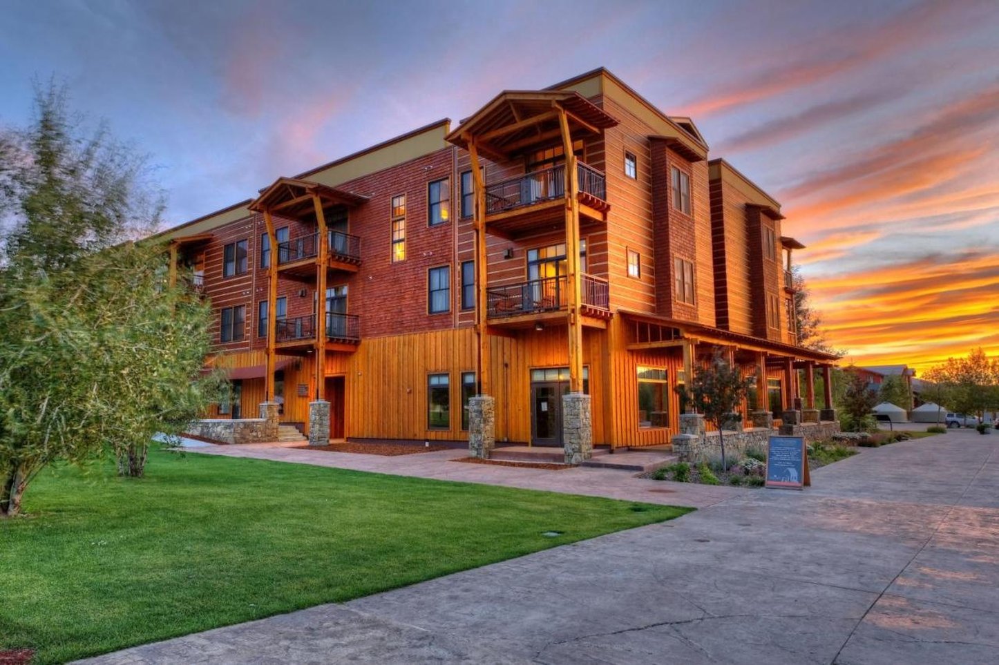 The Lodge Bronze Buffalo Ranch