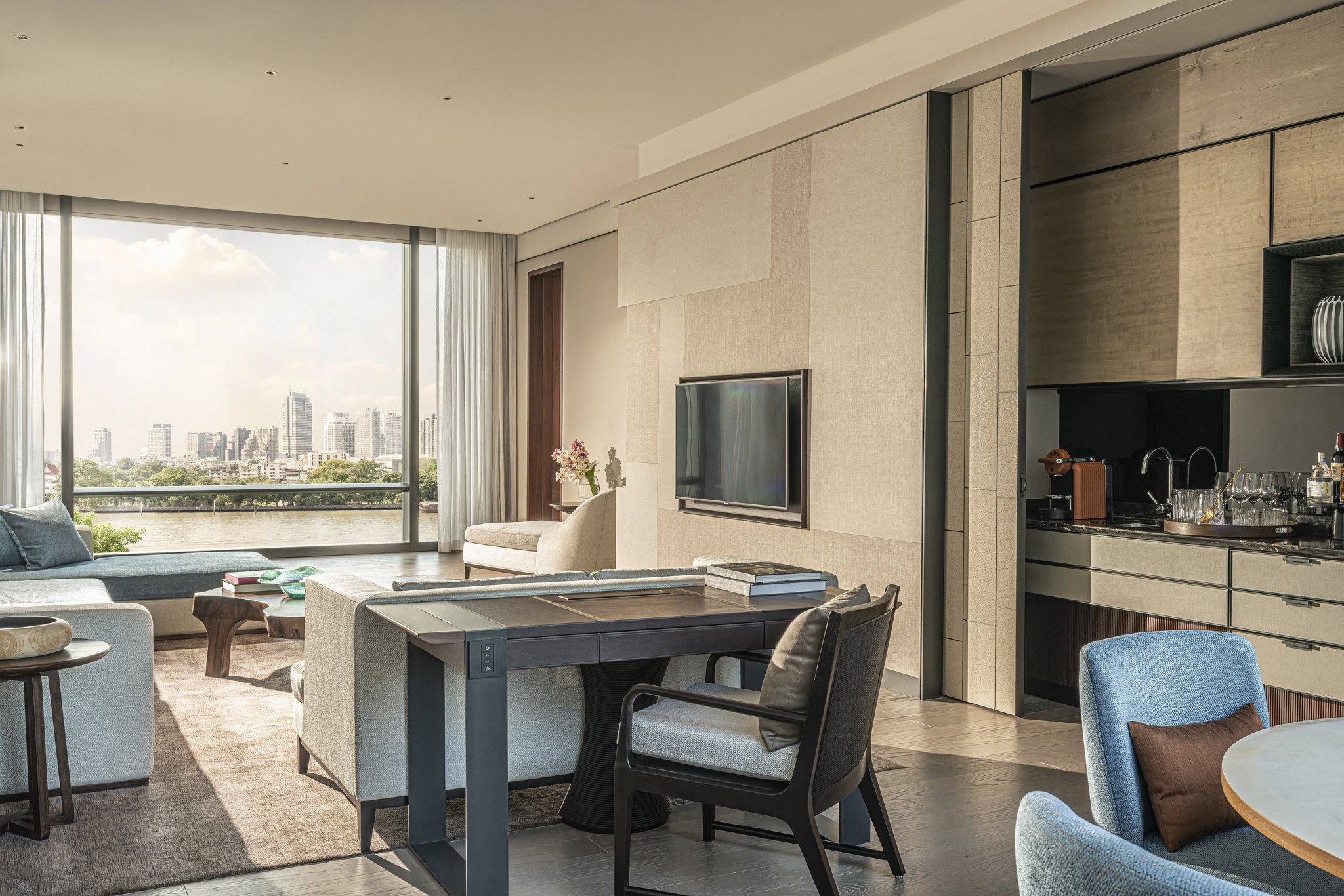 Four Seasons Hotel Bangkok