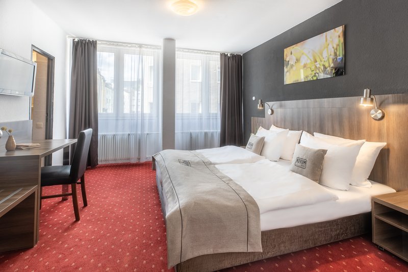 novum hotel leonet reviews