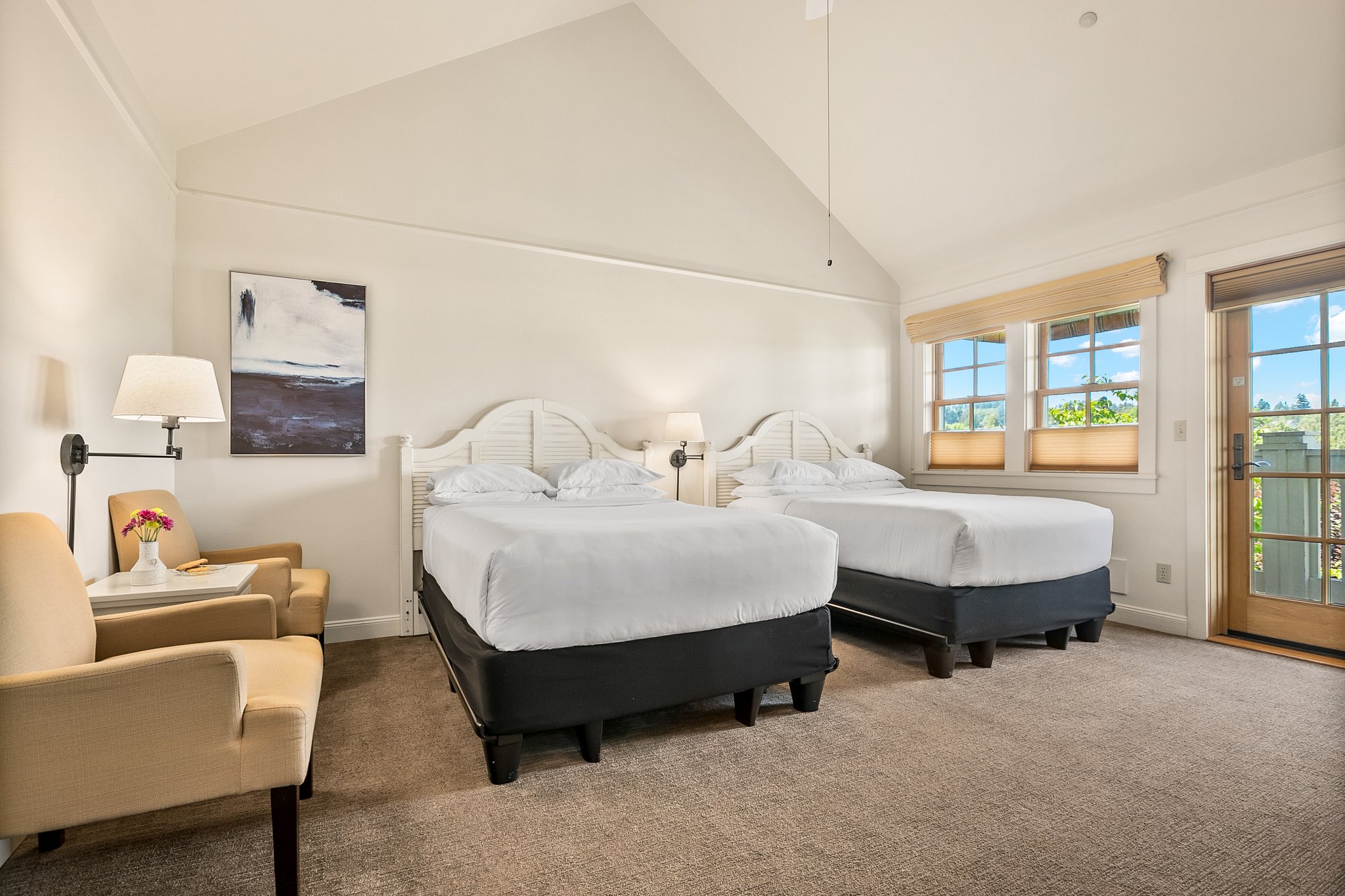 Saratoga Inn