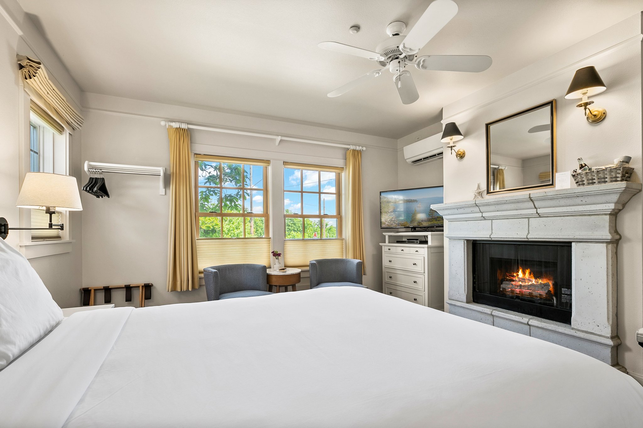 Saratoga Inn