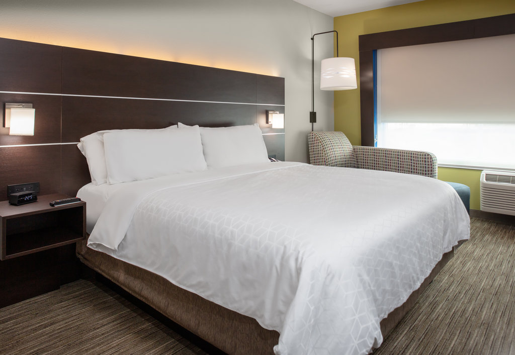 Holiday Inn Express & Suites EL PASO NORTH - Tap to explore photos
