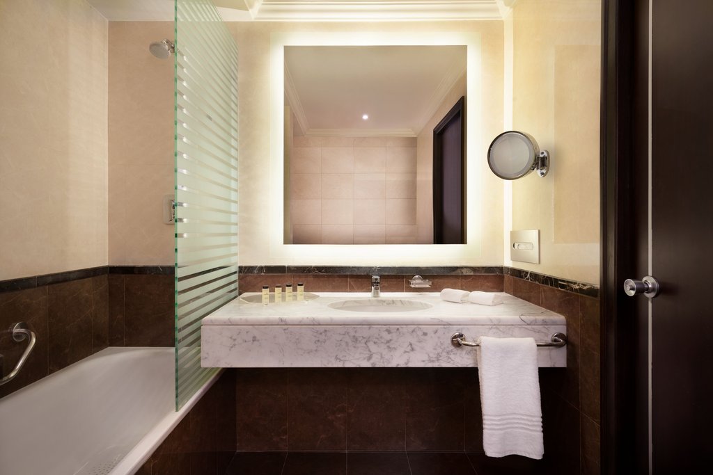 Sheraton Riyadh Hotel & Towers - Tap to explore photos