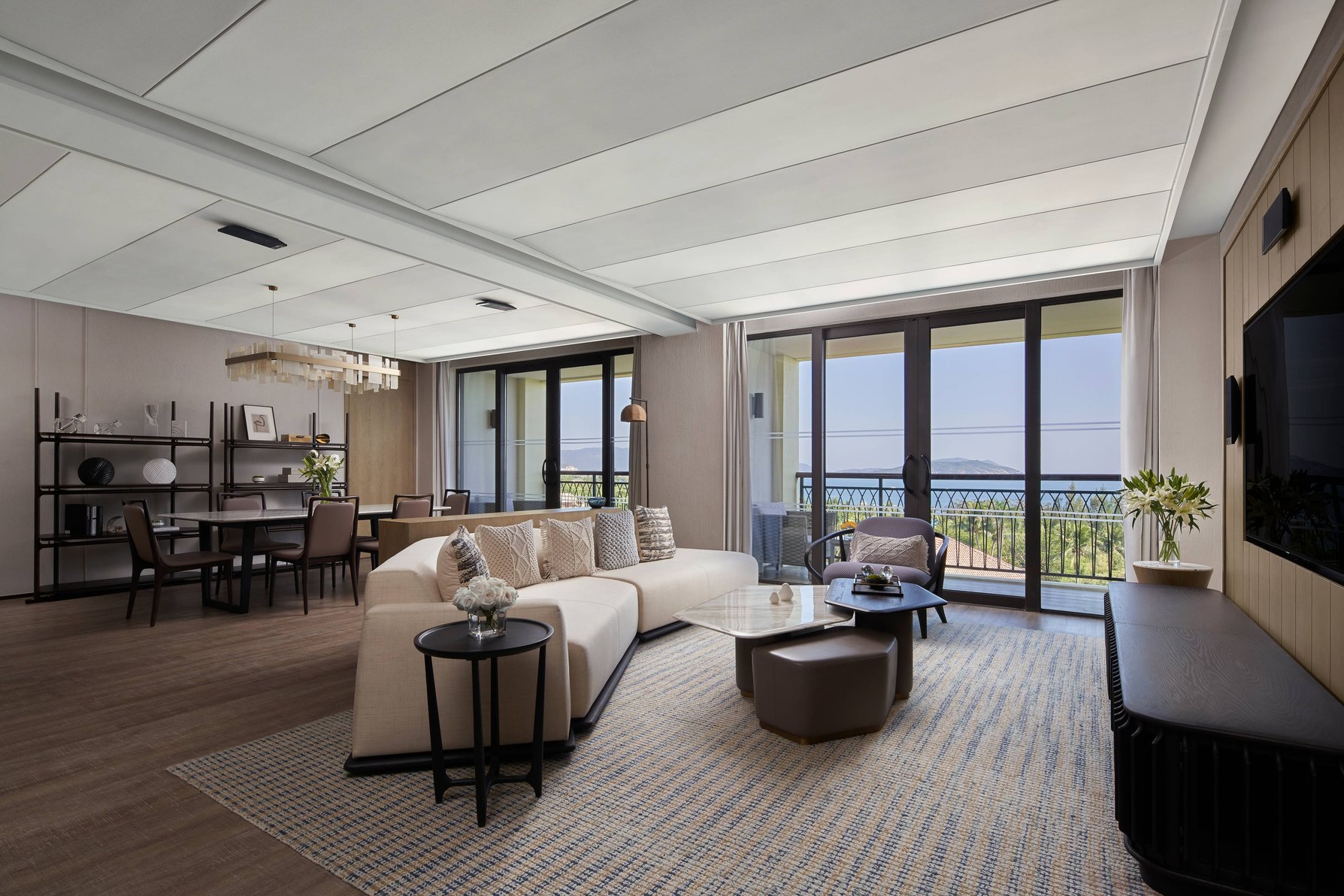 Sanya Marriott Yalong Bay Resort & Spa - Tap to explore photos