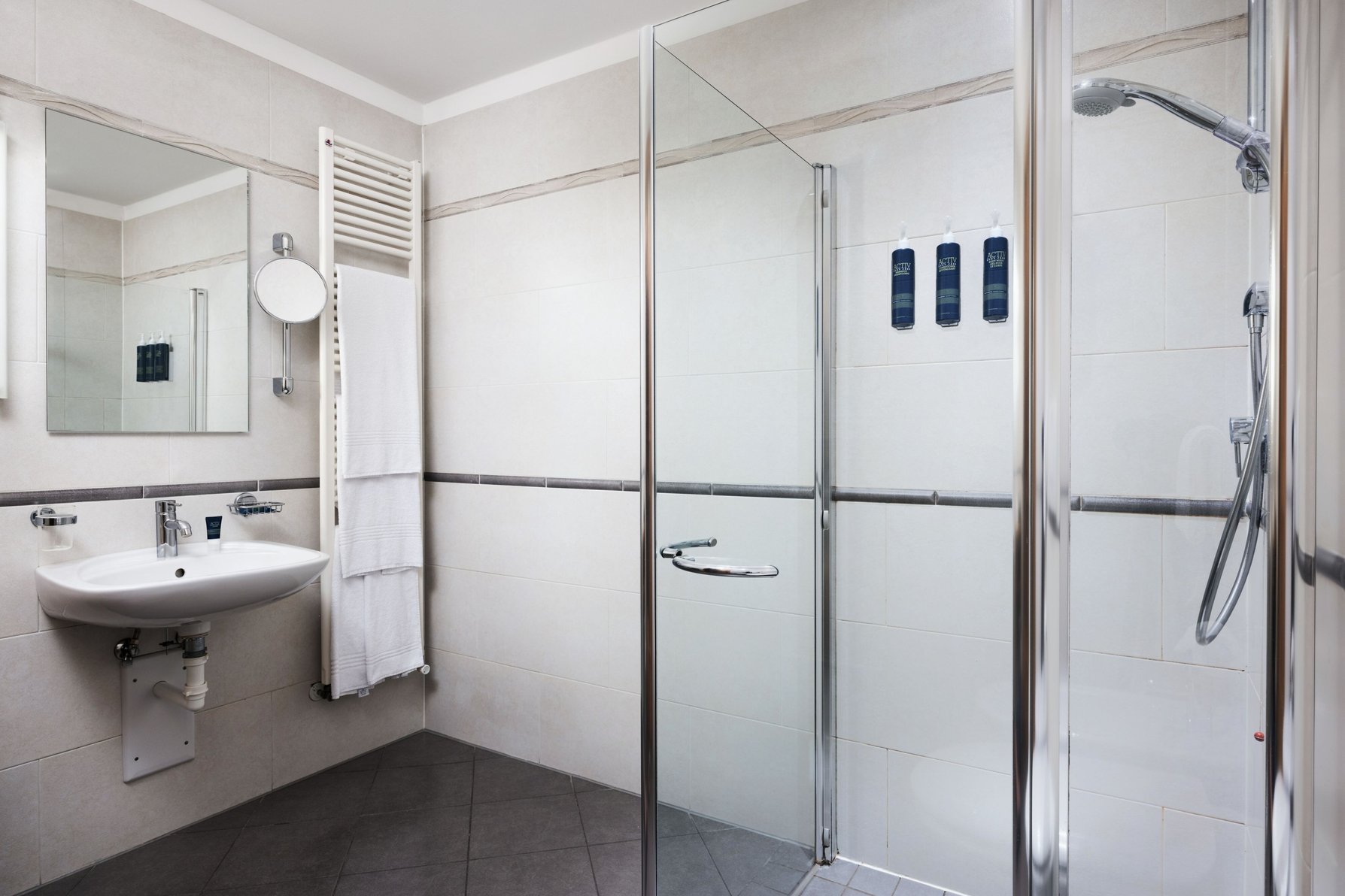 Four Points by Sheraton Bolzano - Tap to explore photos