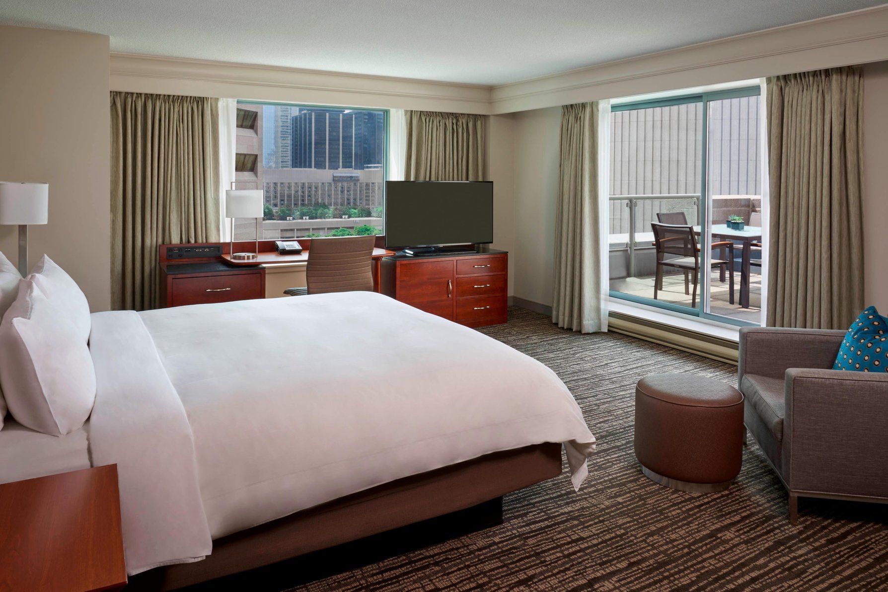 Marriott Downtown at CF Toronto Eaton Centre - Tap to explore photos