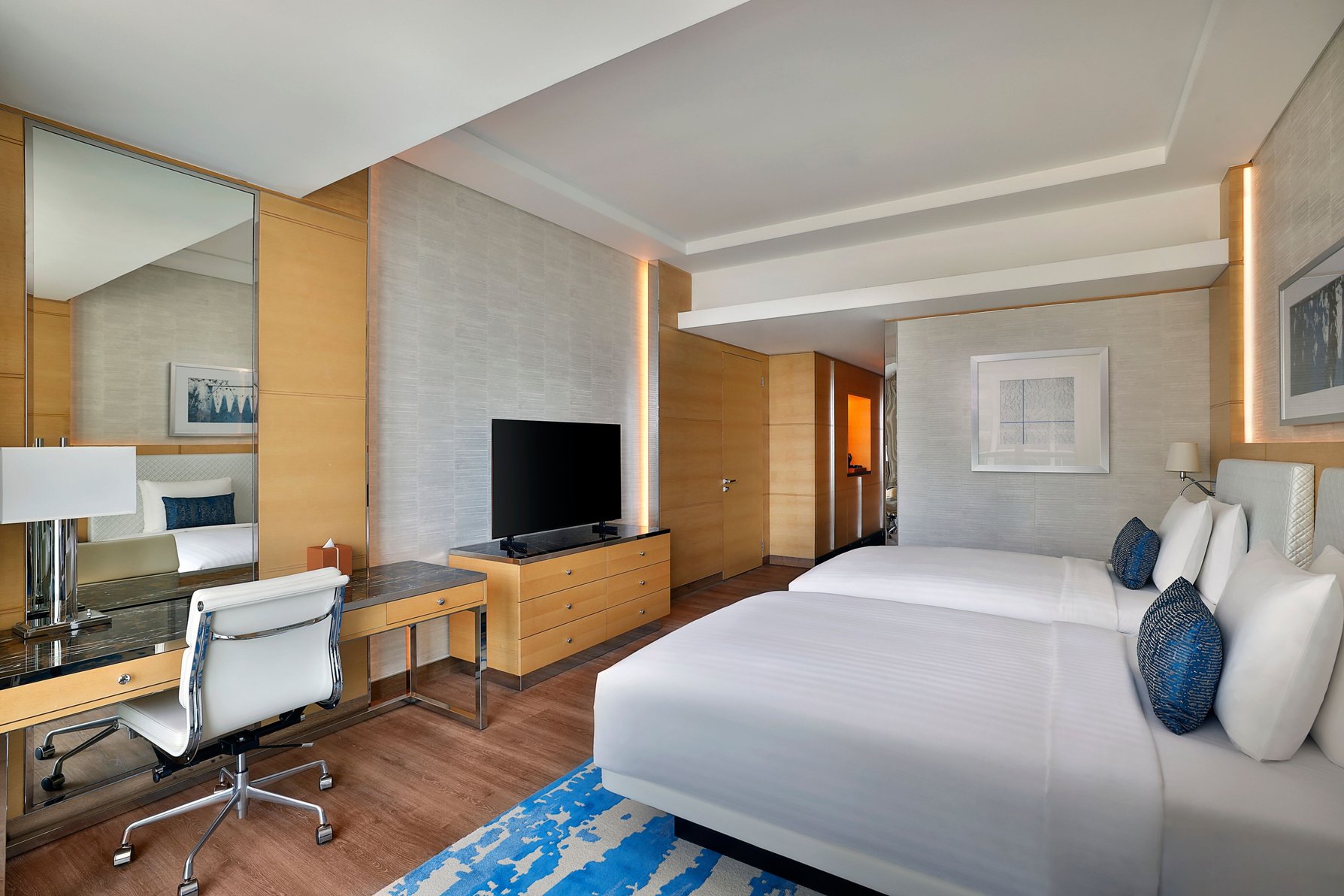 Marriott Resort Palm Jumeirah - Tap to explore photos
