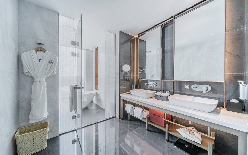 HUALUXE Hotels and Resorts XI'AN CHANBA, an IHG hotel - Tap to explore photos