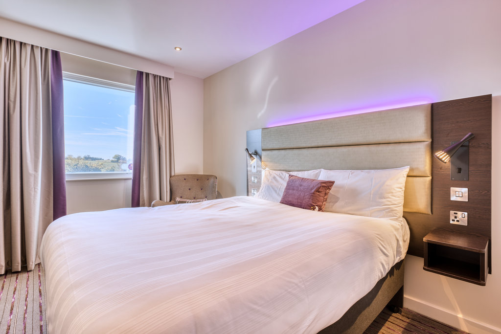 Premier Inn Saffron Walden hotel - Tap to explore photos