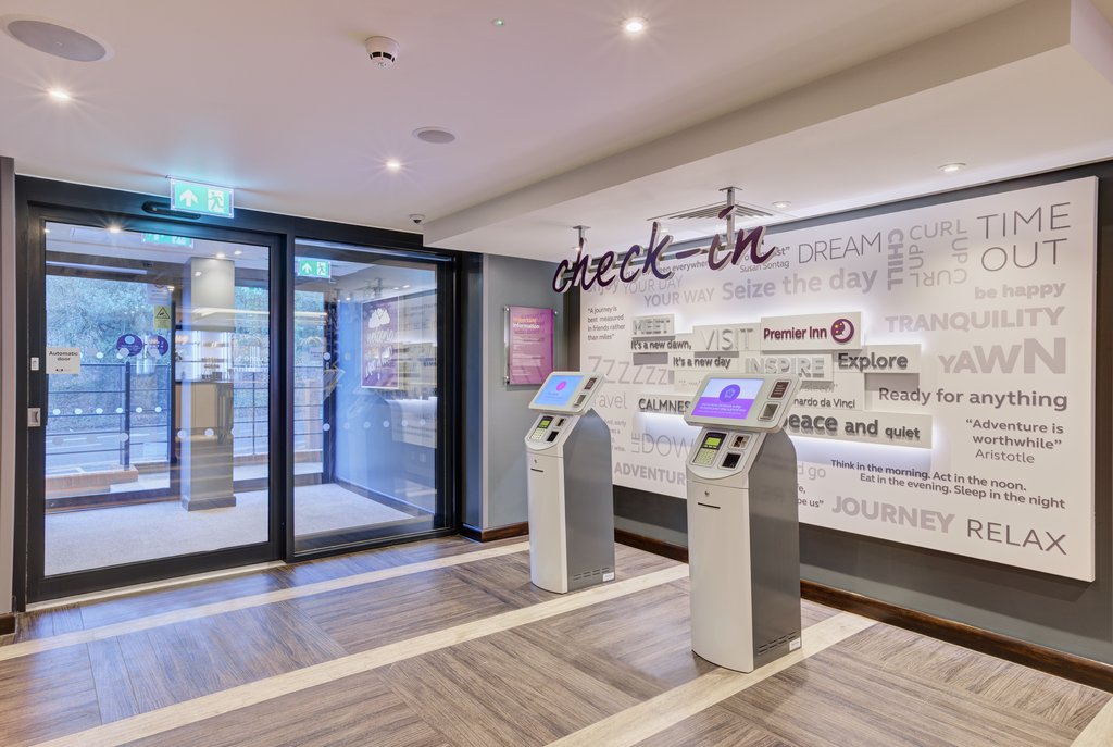 Premier Inn Royal Tunbridge Wells - Tap to explore photos