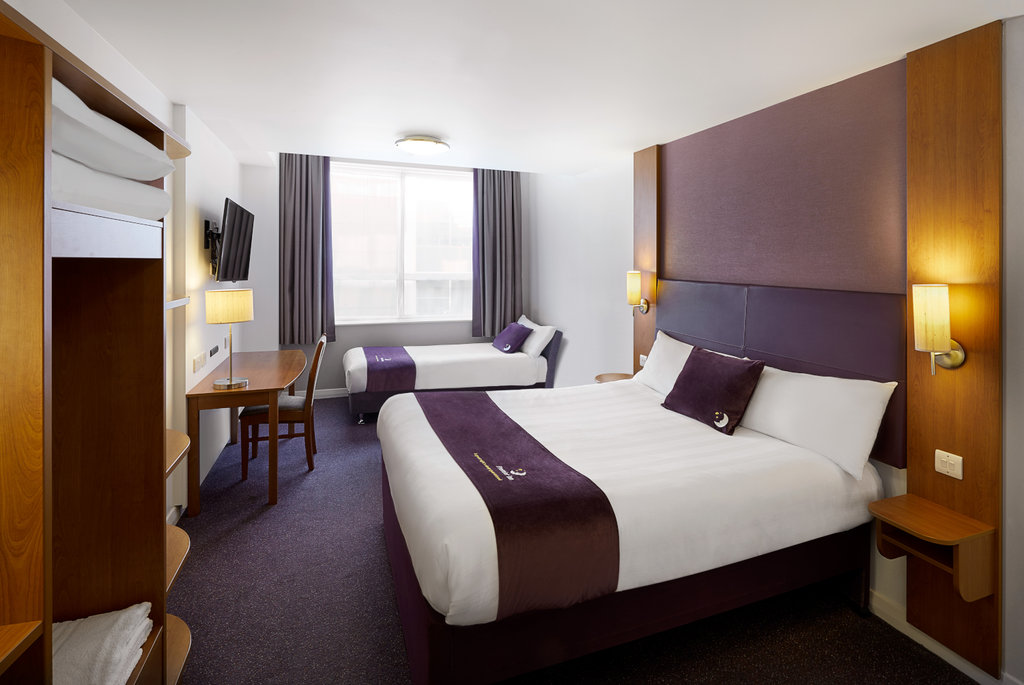 Premier Inn Barnstaple - Tap to explore photos