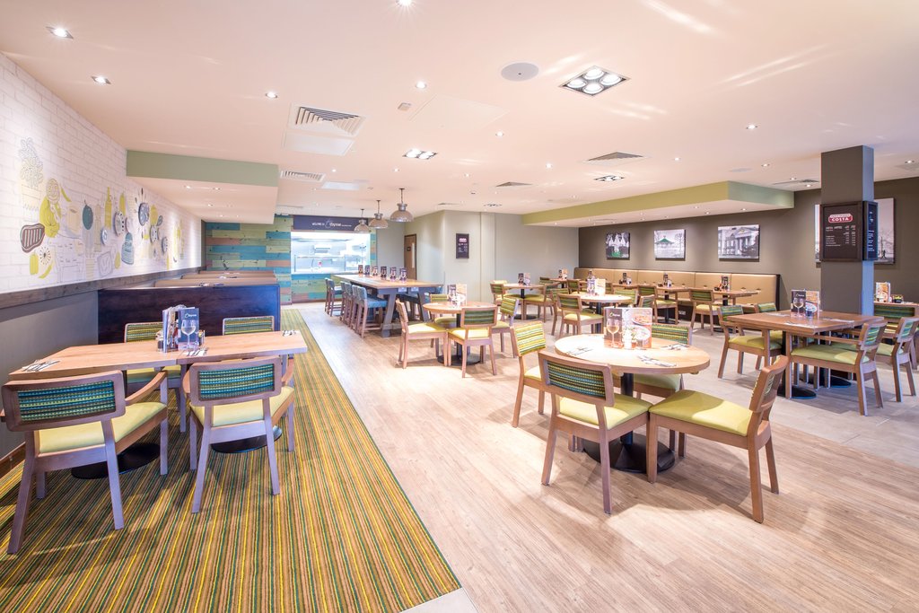 Premier Inn Basingstoke Town Centre - Tap to explore photos