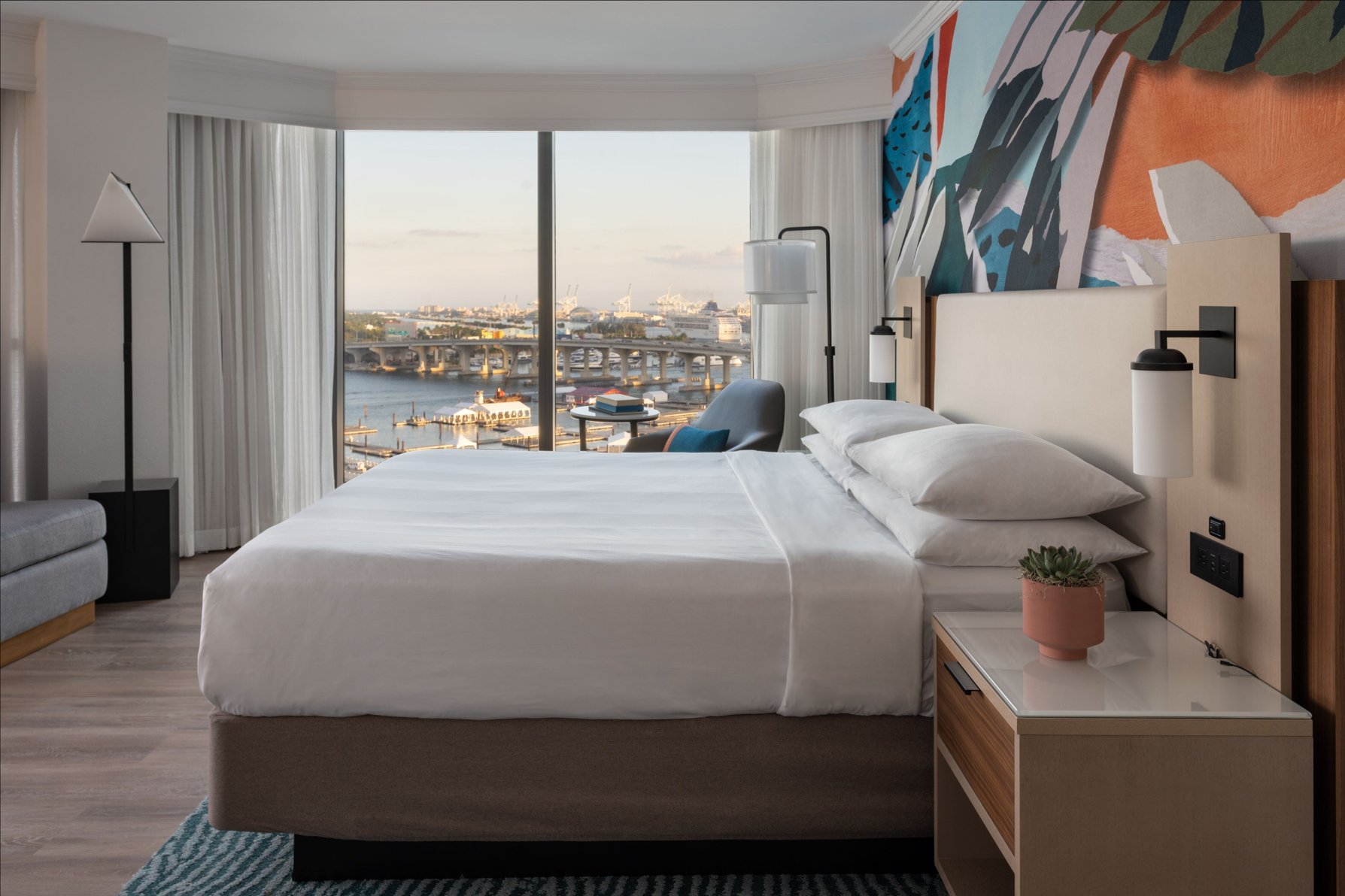 Miami Marriott Biscayne Bay - Tap to explore photos