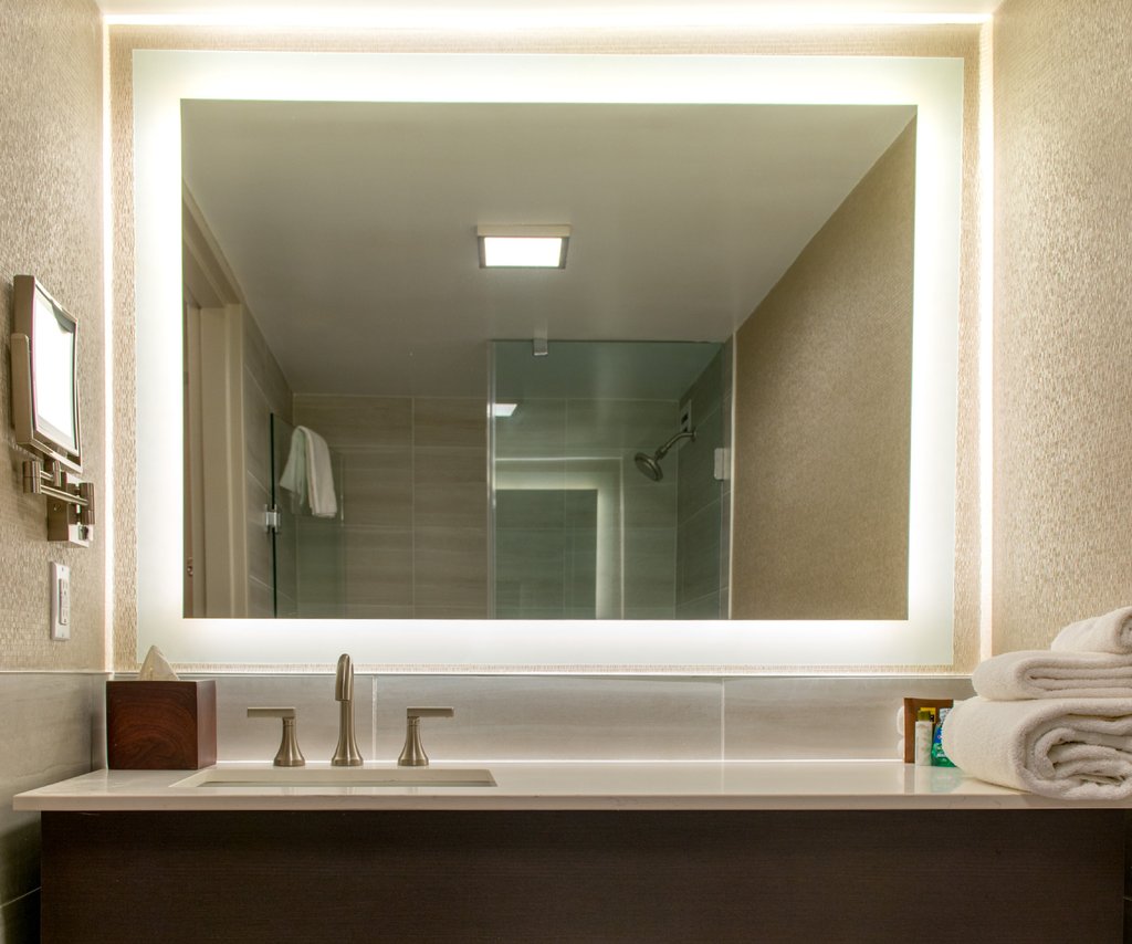 Crowne Plaza Hotel Executive Center Baton Rouge - Tap to explore photos