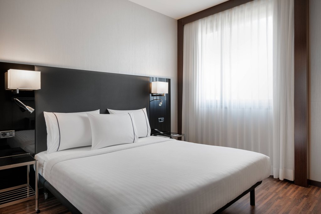 AC Hotel Milano by Marriott - Tap to explore photos
