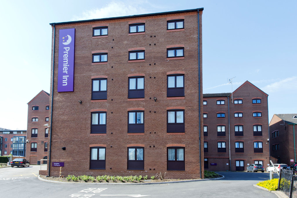 Premier Inn Birmingham City Centre Bridge Street - Tap to explore photos