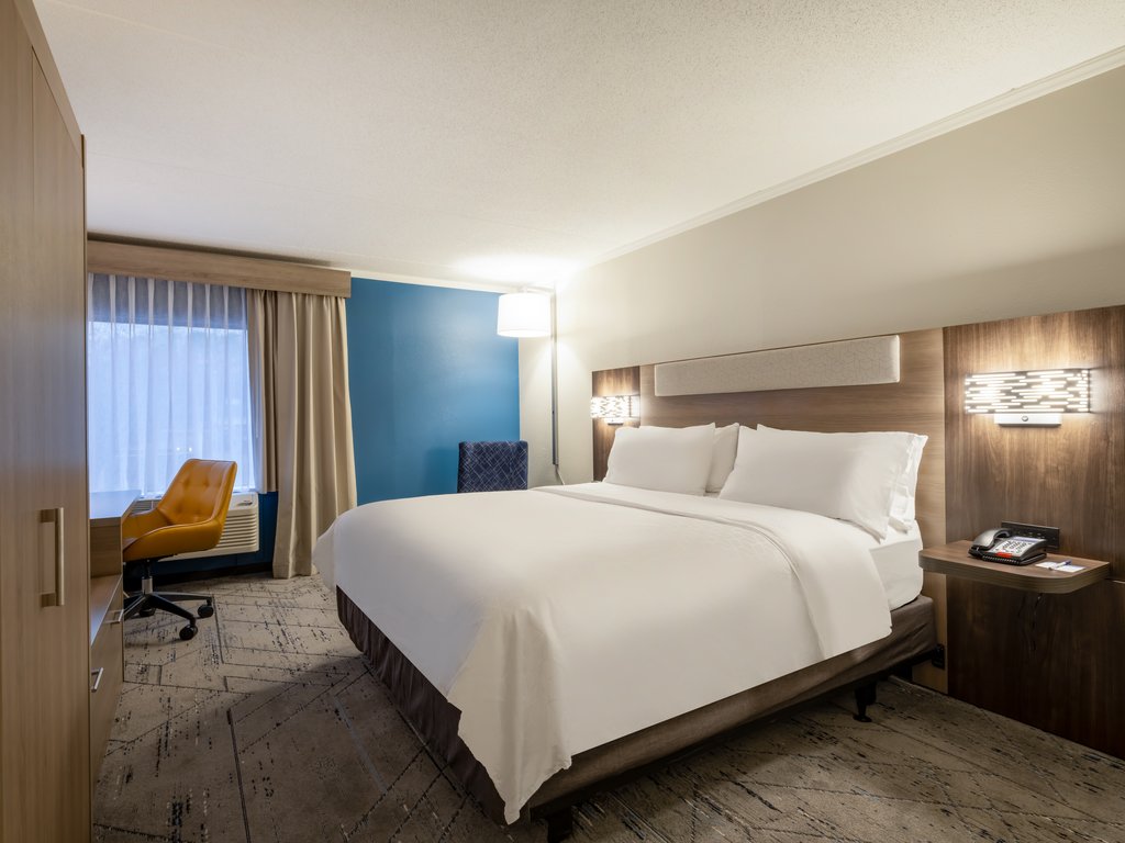 Holiday Inn Express GREENSBORO-(I-40 @ WENDOVER) - Tap to explore photos