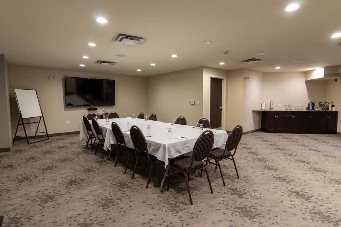 The Kanata Blairmore Hotel
