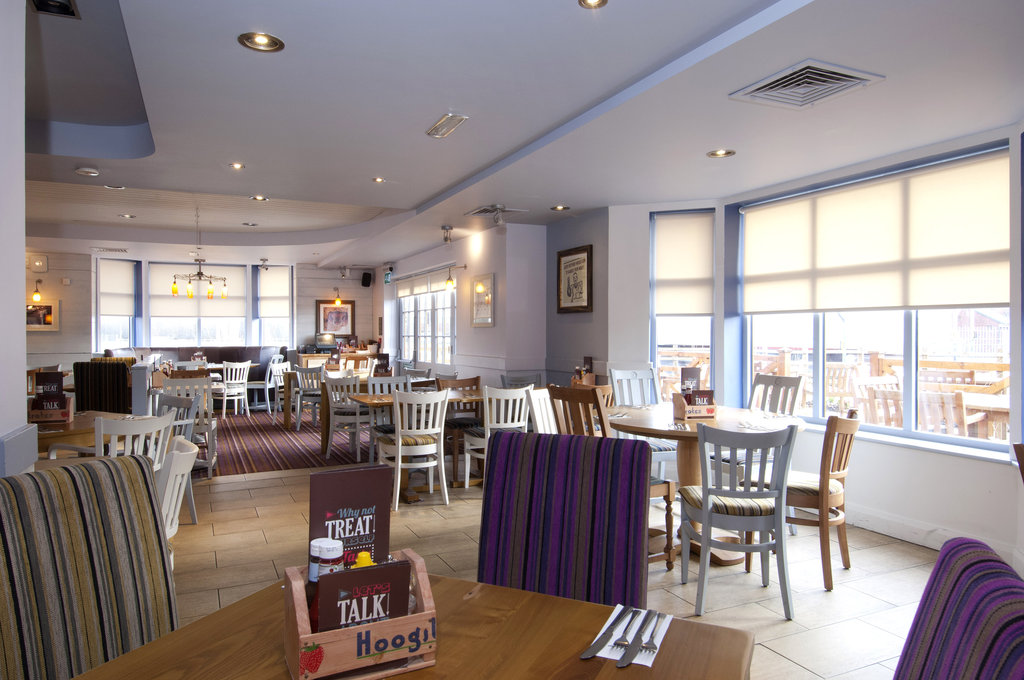 Premier Inn Burton On Trent Central - Tap to explore photos