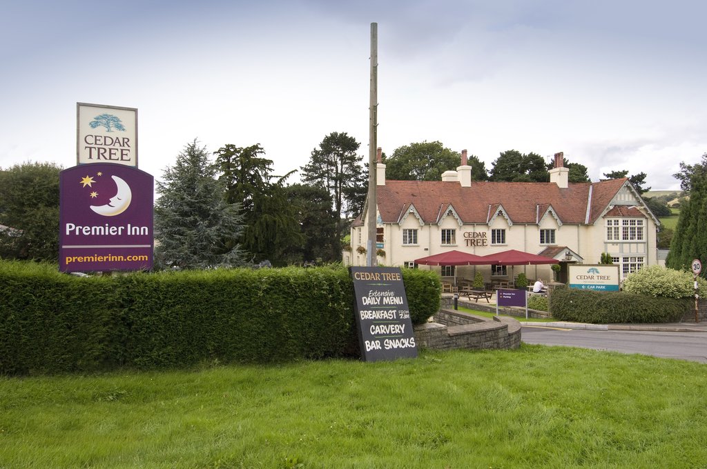 Premier Inn Caerphilly (Corbetts Lane) - Tap to explore photos