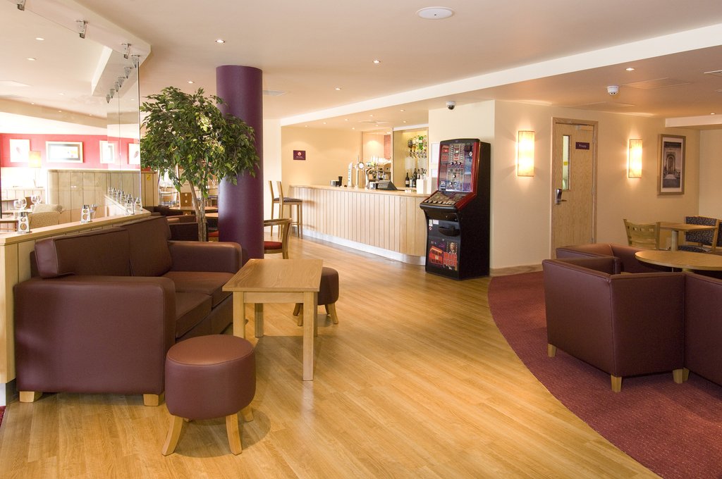 Premier Inn Cambridge A14 J32 - Tap to explore photos