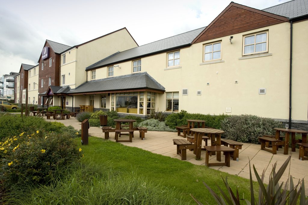 Premier Inn Carrickfergus - Tap to explore photos