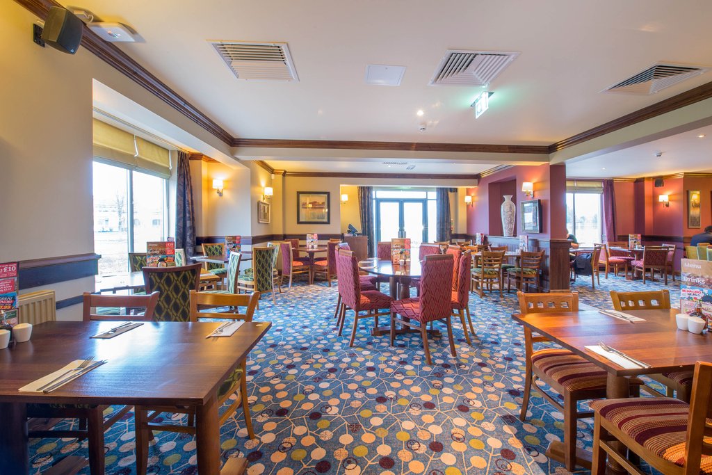 Premier Inn Cleethorpes - Tap to explore photos