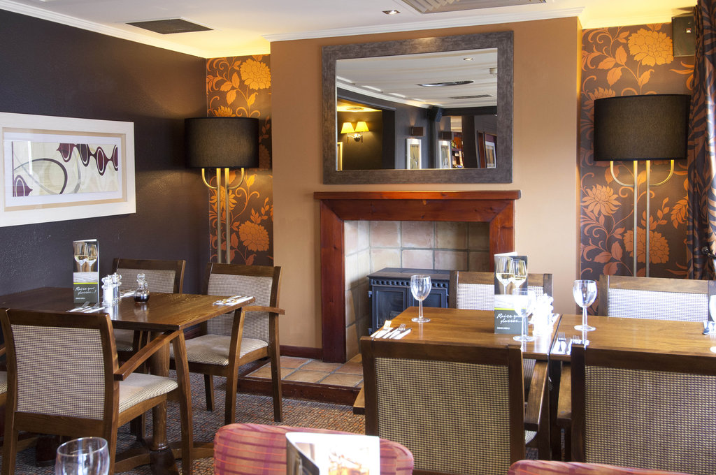 Premier Inn Gatwick Crawley Town West - Tap to explore photos