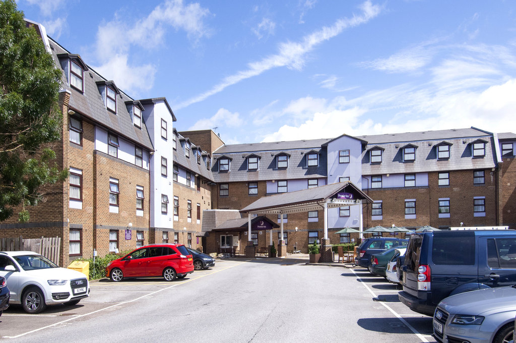 Premier Inn London Gatwick Airport (A23 Airport Way) Hotel - Tap to explore photos
