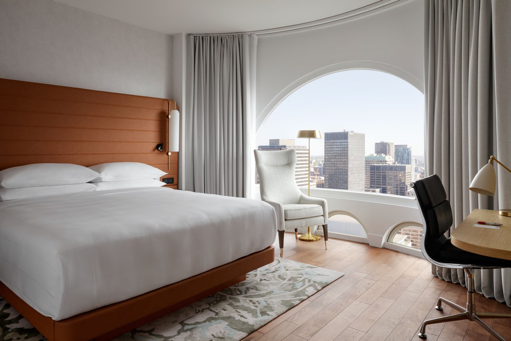 Montreal Marriott Chateau Champlain - Tap to explore photos