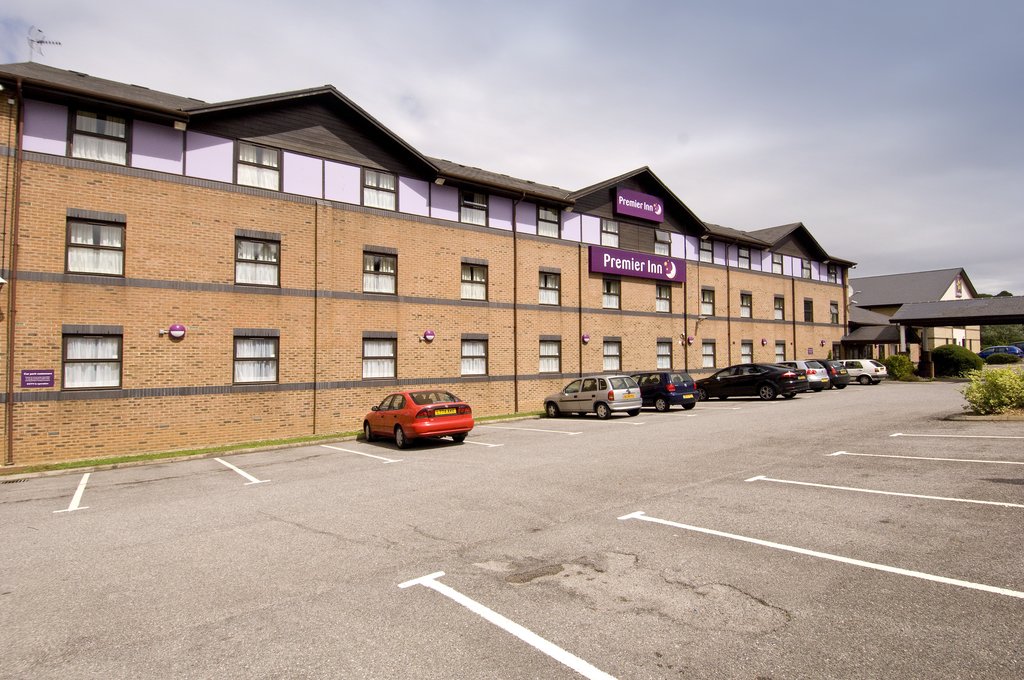 Premier Inn Hemel Hempstead West - Tap to explore photos