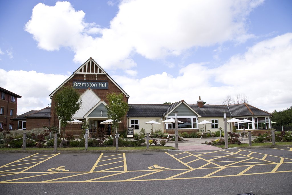 Premier Inn Huntingdon (A1/A14) - Tap to explore photos