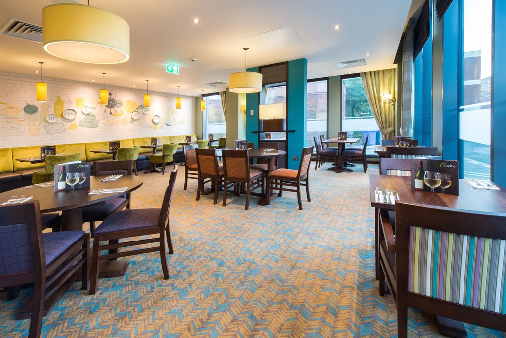 Premier Inn Maidenhead Town Centre - Tap to explore photos