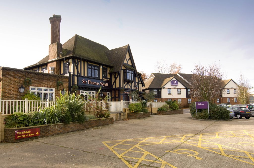 Premier Inn Maidstone (Allington) - Tap to explore photos