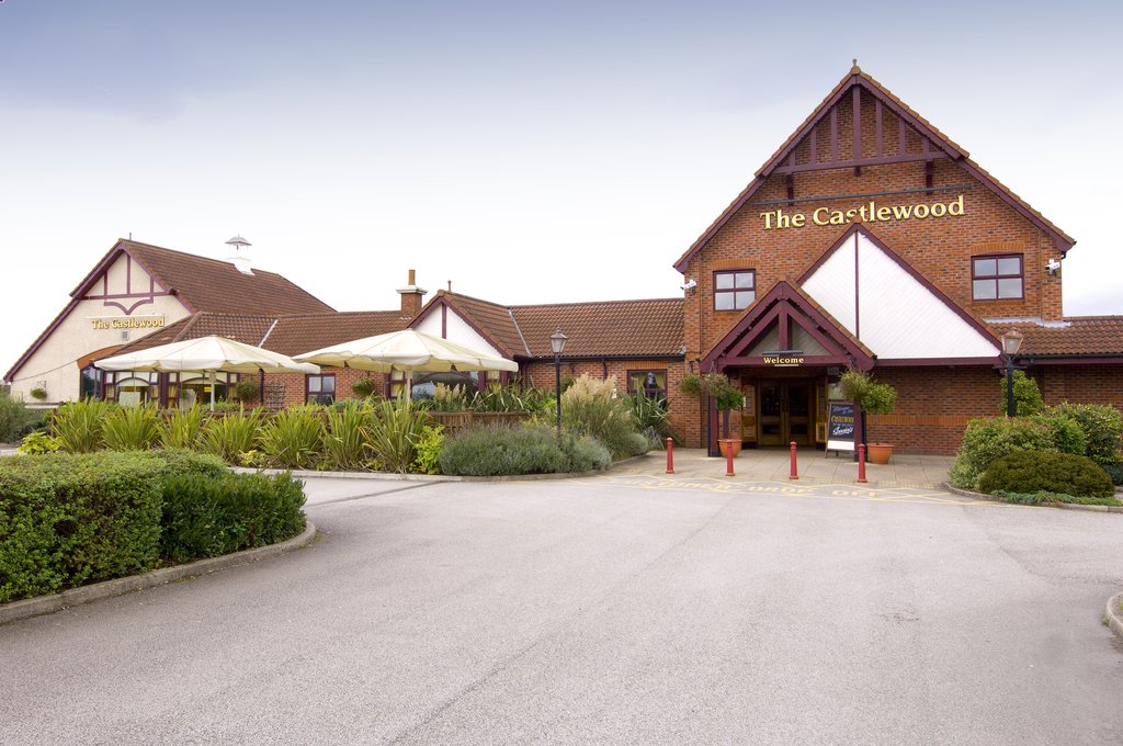Premier Inn Mansfield - Tap to explore photos