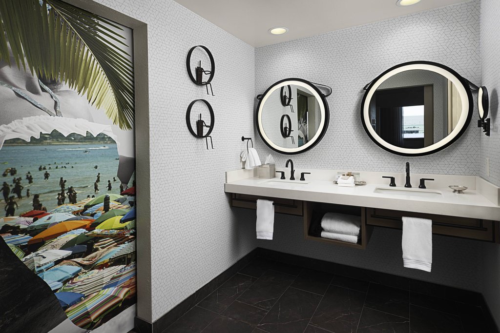 Renaissance Fort Lauderdale-Plantation Hotel - Tap to explore photos