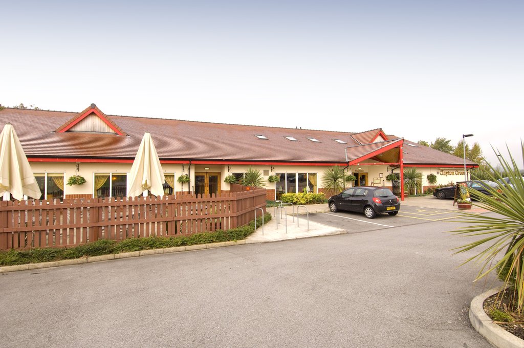 Premier Inn Oldham Central - Tap to explore photos