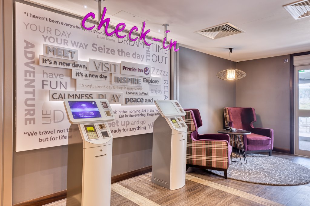 Premier Inn Plymouth City Centre (Derry's Cross) - Tap to explore photos