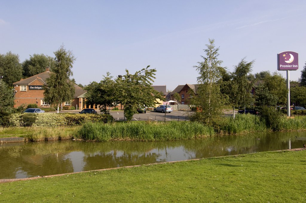 Premier Inn West Bromwich - Tap to explore photos