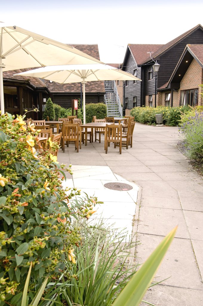 Premier Inn Sandhurst - Tap to explore photos