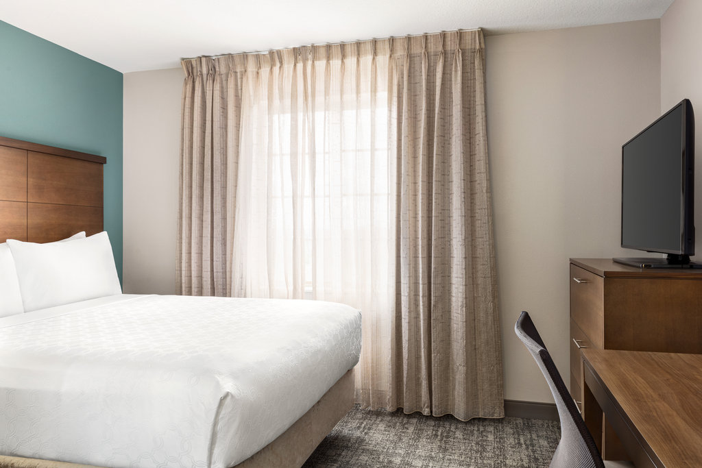 Staybridge Suites FORT WAYNE - Tap to explore photos