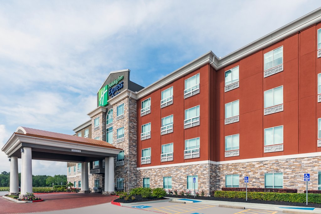 Holiday Inn Express & Suites Houston Space Ctr - Clear Lake, an IHG Hotel - Tap to explore photos