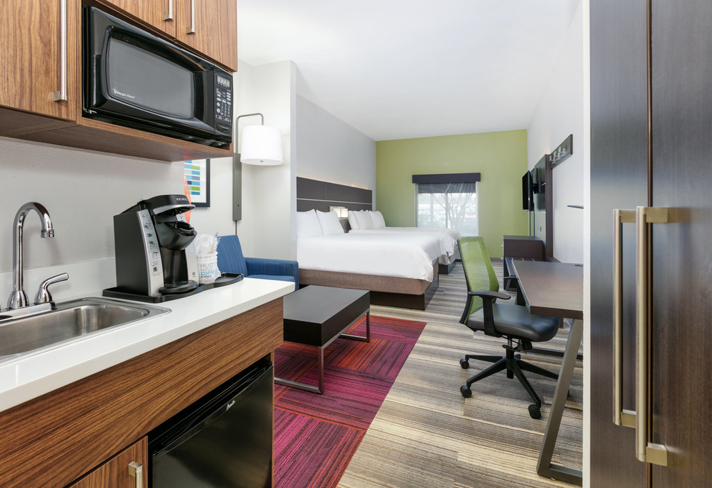 Holiday Inn Express Hotel & Suites Pell City - Tap to explore photos