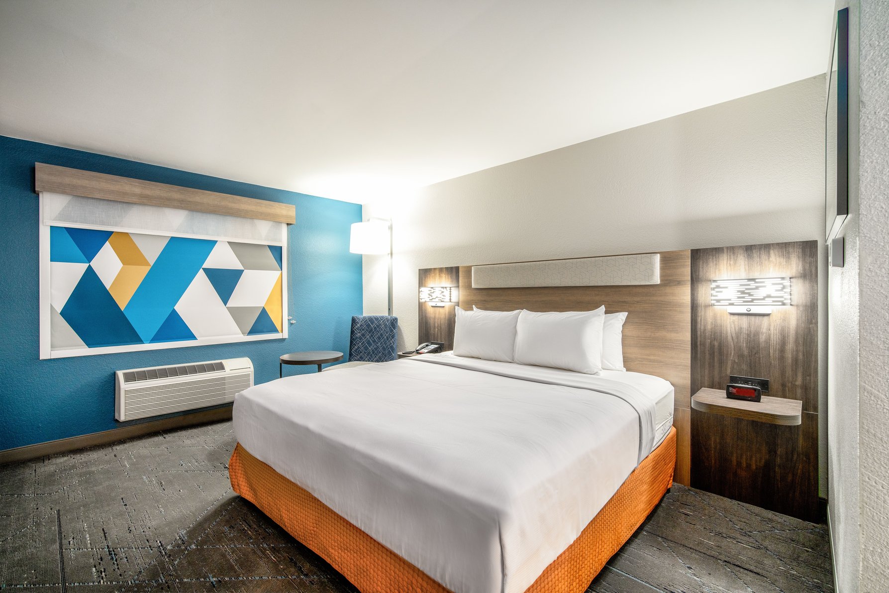 Holiday Inn Express & Suites PHOENIX - MESA WEST - Tap to explore photos