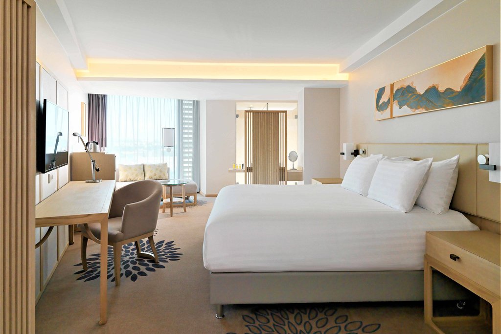 Delta Hotels by Marriott Frankfurt Offenbach - Tap to explore photos