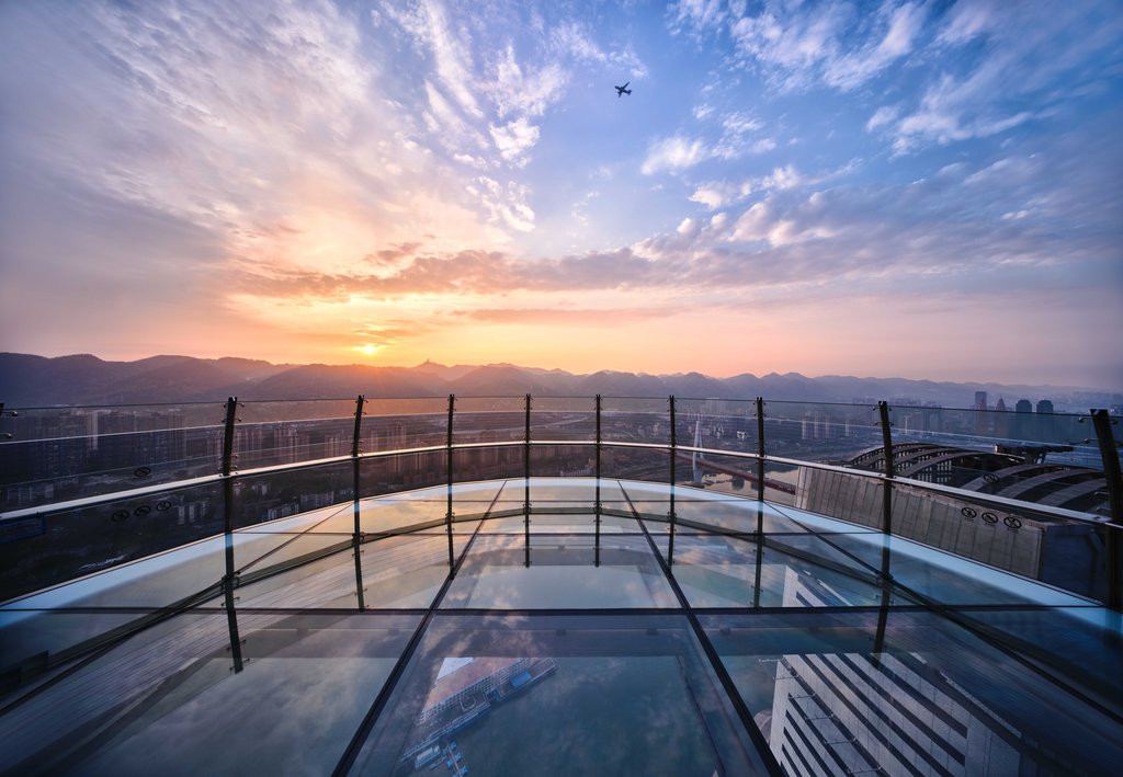 InterContinental Hotels CHONGQING RAFFLES CITY - Tap to explore photos
